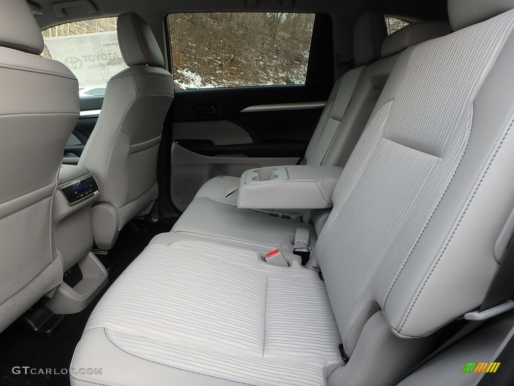 Ash Interior 2018 Toyota Highlander LE AWD Photo #124840423