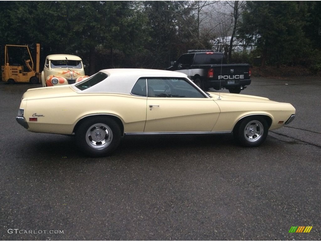 Light Ivy Yellow Metallic 1970 Mercury Cougar Hardtop Exterior Photo #124843542