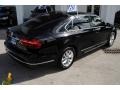 Black - Passat S Sedan Photo No. 9