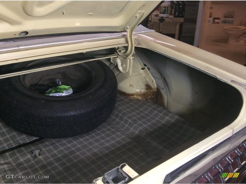 1970 Mercury Cougar Hardtop Trunk Photo #124844418