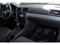 Black - Passat S Sedan Photo No. 18