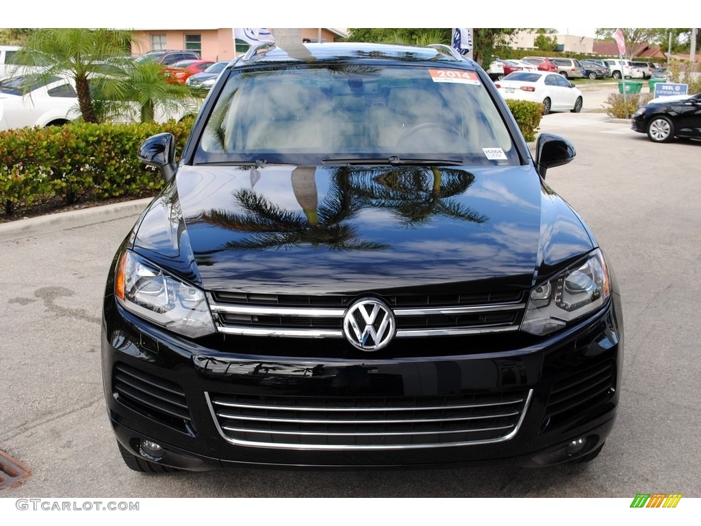 2014 Touareg V6 Lux 4Motion - Black / Cornsilk Beige photo #3