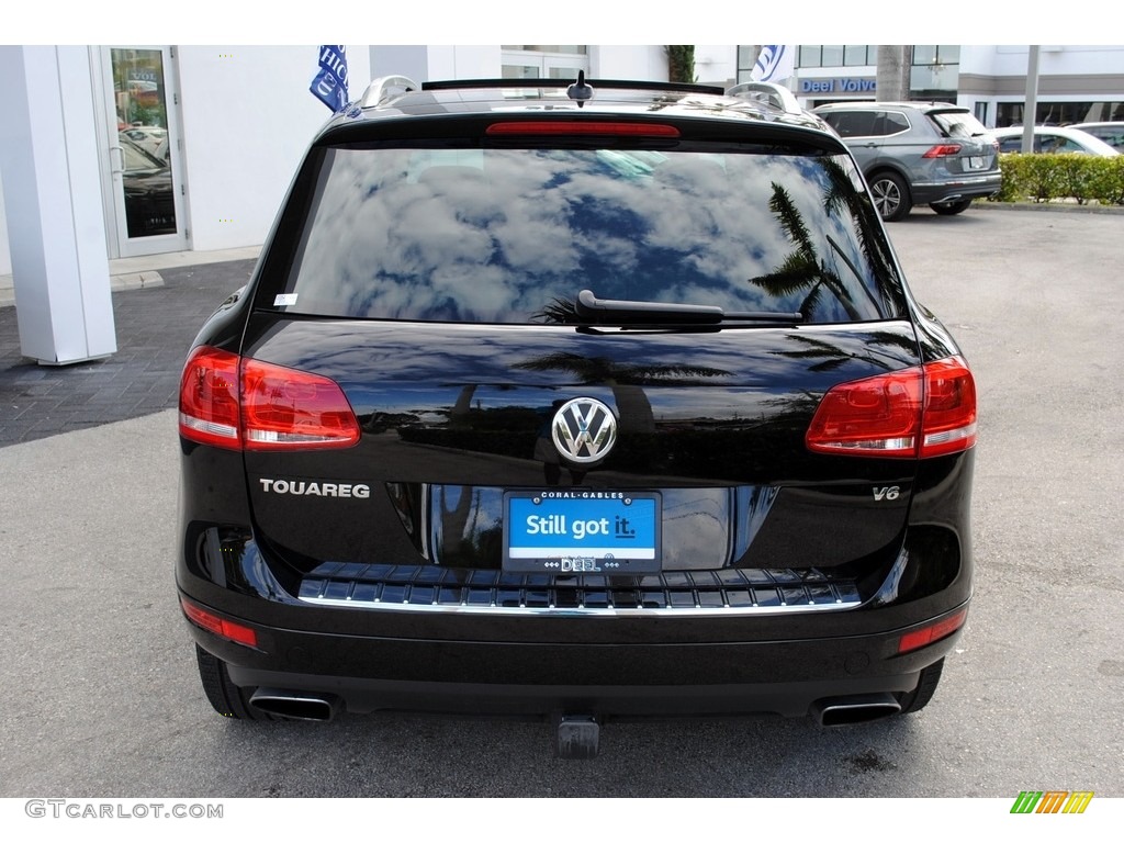 2014 Touareg V6 Lux 4Motion - Black / Cornsilk Beige photo #8