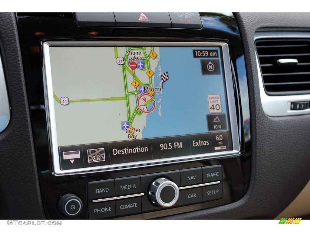 2014 Touareg V6 Lux 4Motion - Black / Cornsilk Beige photo #17