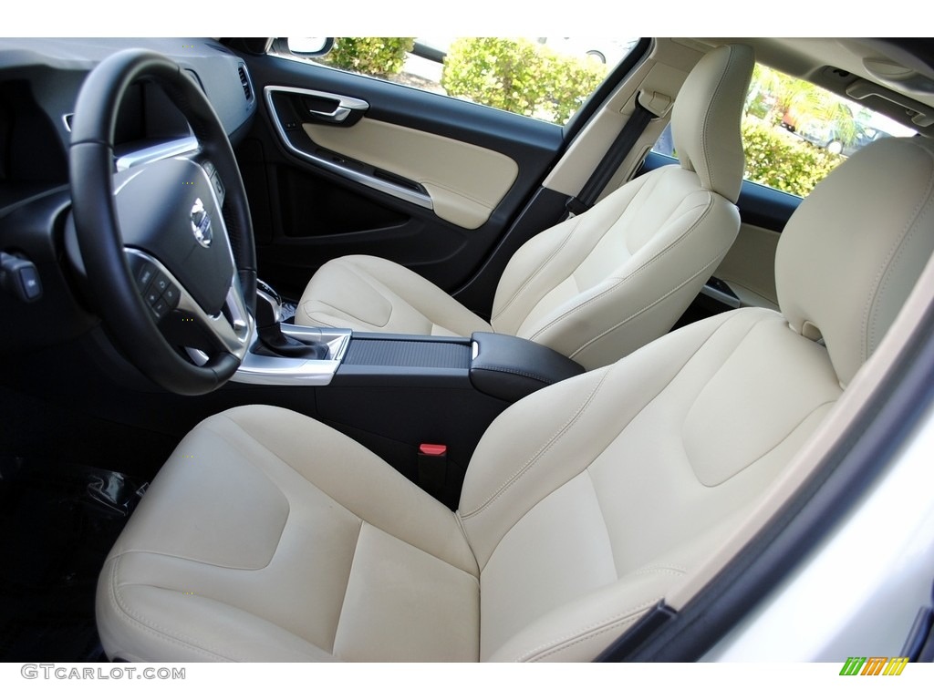 Soft Beige/Off-Black Interior 2017 Volvo V60 T5 Photo #124846479