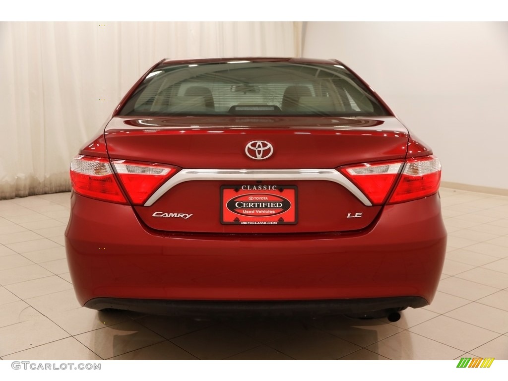 2015 Camry LE - Ruby Flare Pearl / Almond photo #16
