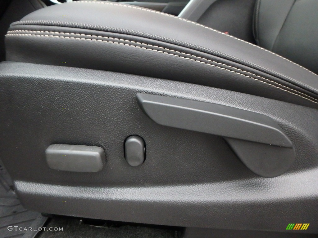 2018 GMC Canyon Denali Crew Cab 4x4 Controls Photo #124849536
