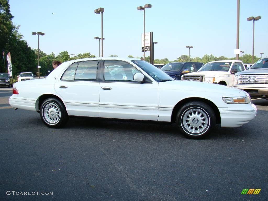1996 Grand Marquis LS - Vibrant White / Deep Slate Blue photo #2