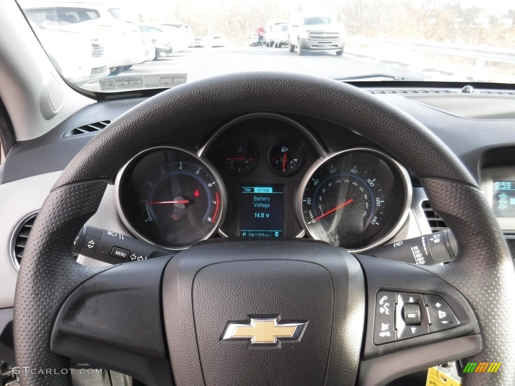2014 Cruze LS - Champagne Silver Metallic / Jet Black/Medium Titanium photo #18
