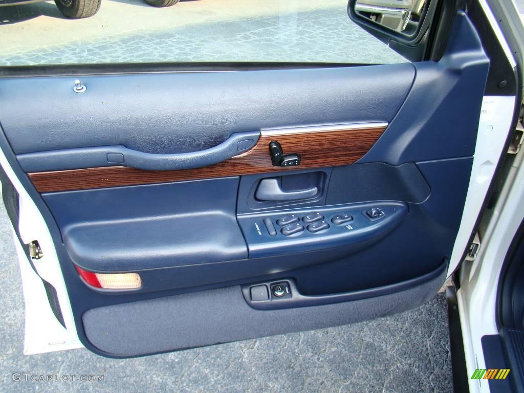 1996 Grand Marquis LS - Vibrant White / Deep Slate Blue photo #16