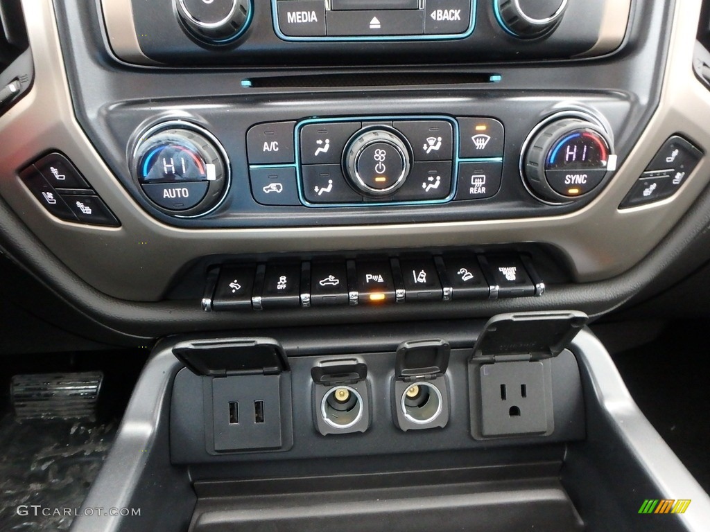 2018 GMC Sierra 2500HD Denali Crew Cab 4x4 Controls Photos
