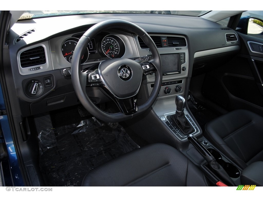 2017 Volkswagen Golf 4 Door 1.8T Wolfsburg Titan Black Dashboard Photo #124851669