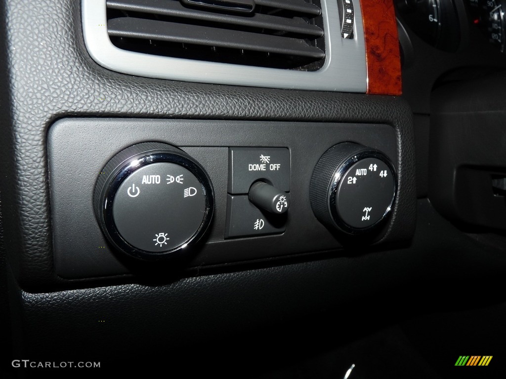 2011 Tahoe LS 4x4 - Sheer Silver Metallic / Ebony photo #10