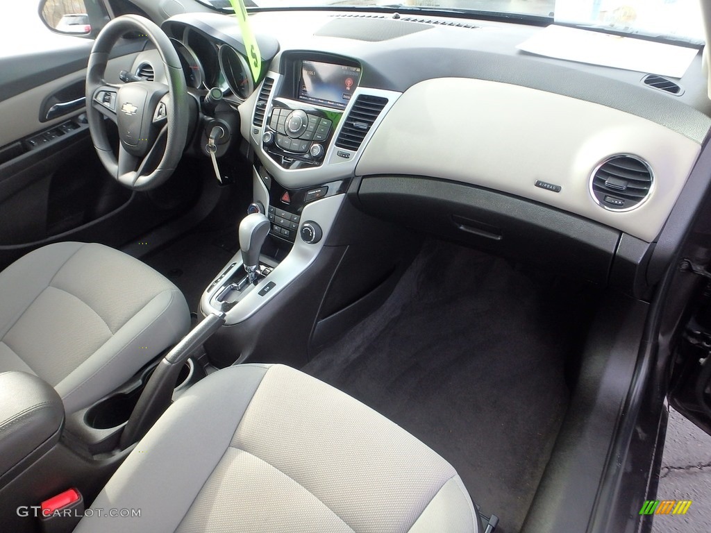 2016 Cruze Limited LT - Tungsten Metallic / Medium Titanium photo #15