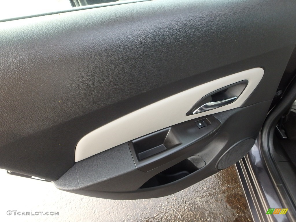 2016 Cruze Limited LT - Tungsten Metallic / Medium Titanium photo #22
