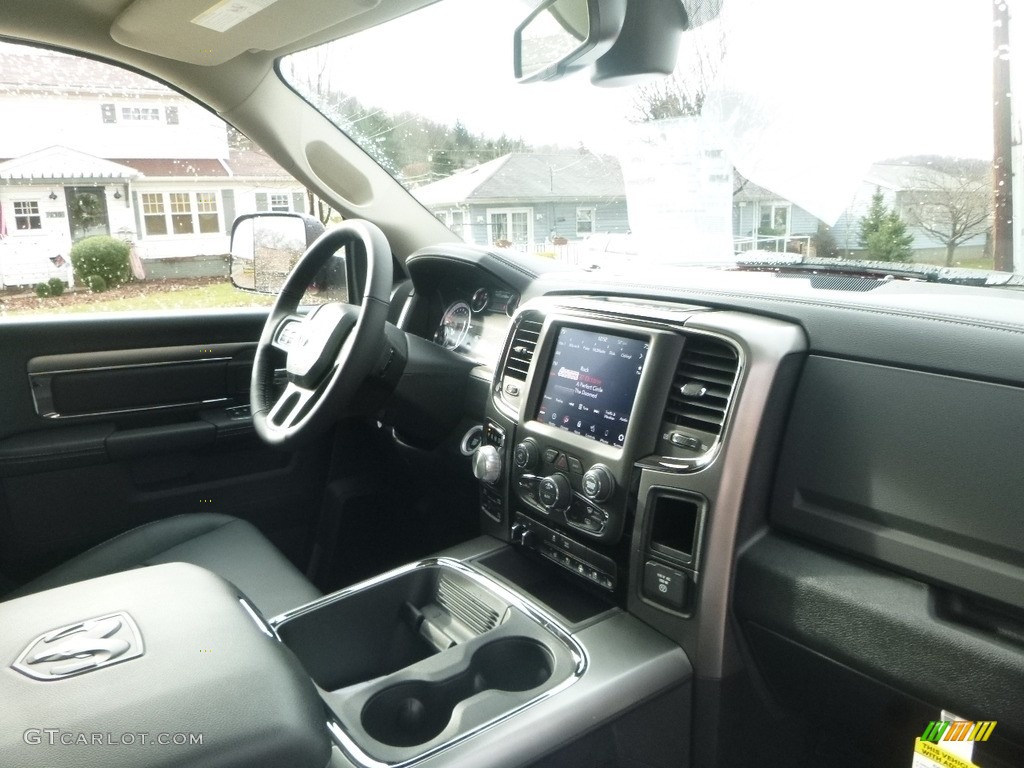 2018 1500 Sport Crew Cab 4x4 - Flame Red / Black photo #12