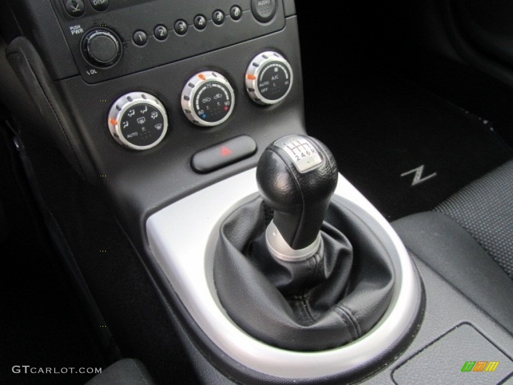 2006 350Z Enthusiast Coupe - Magnetic Black Pearl / Carbon Black photo #20