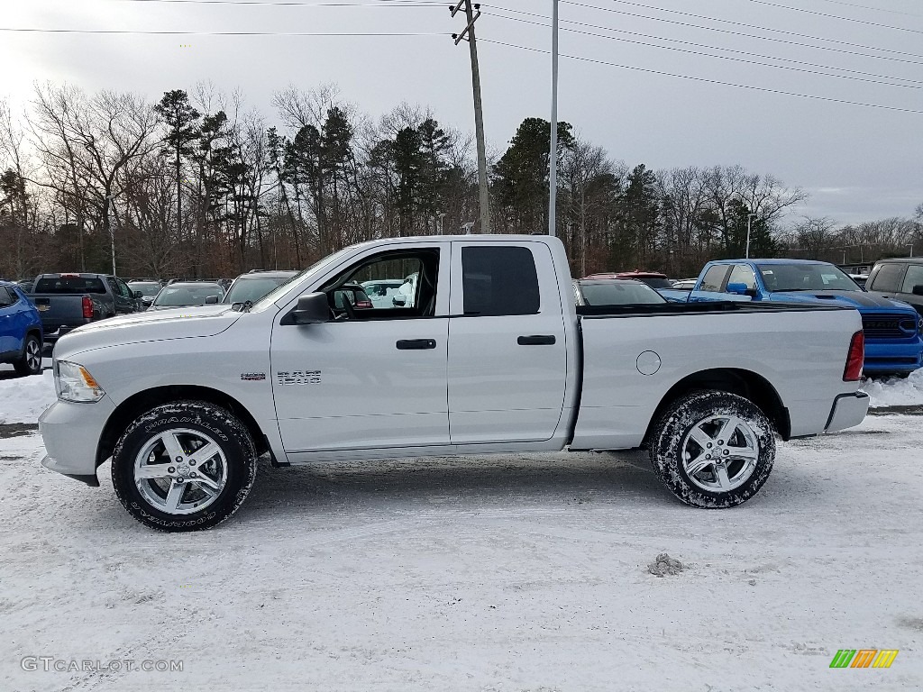 2018 1500 Express Quad Cab 4x4 - Bright Silver Metallic / Black/Diesel Gray photo #3