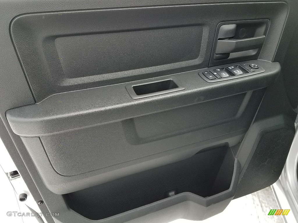 2018 1500 Express Quad Cab 4x4 - Bright Silver Metallic / Black/Diesel Gray photo #8