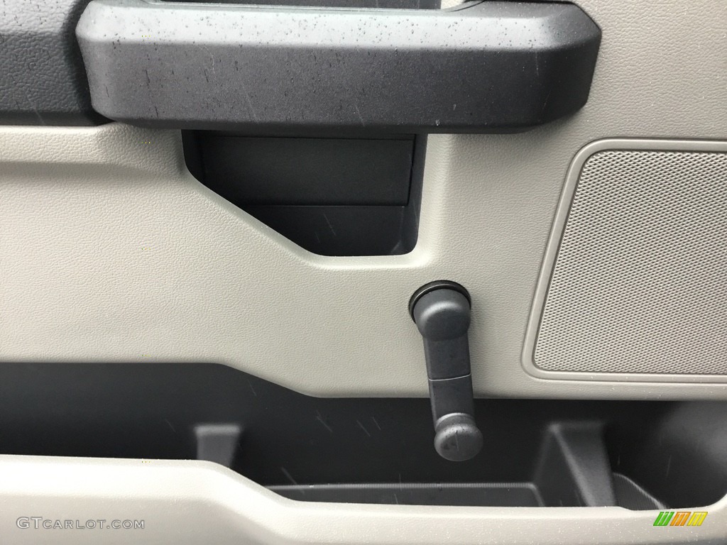2017 F150 XL Regular Cab - Lightning Blue / Earth Gray photo #9
