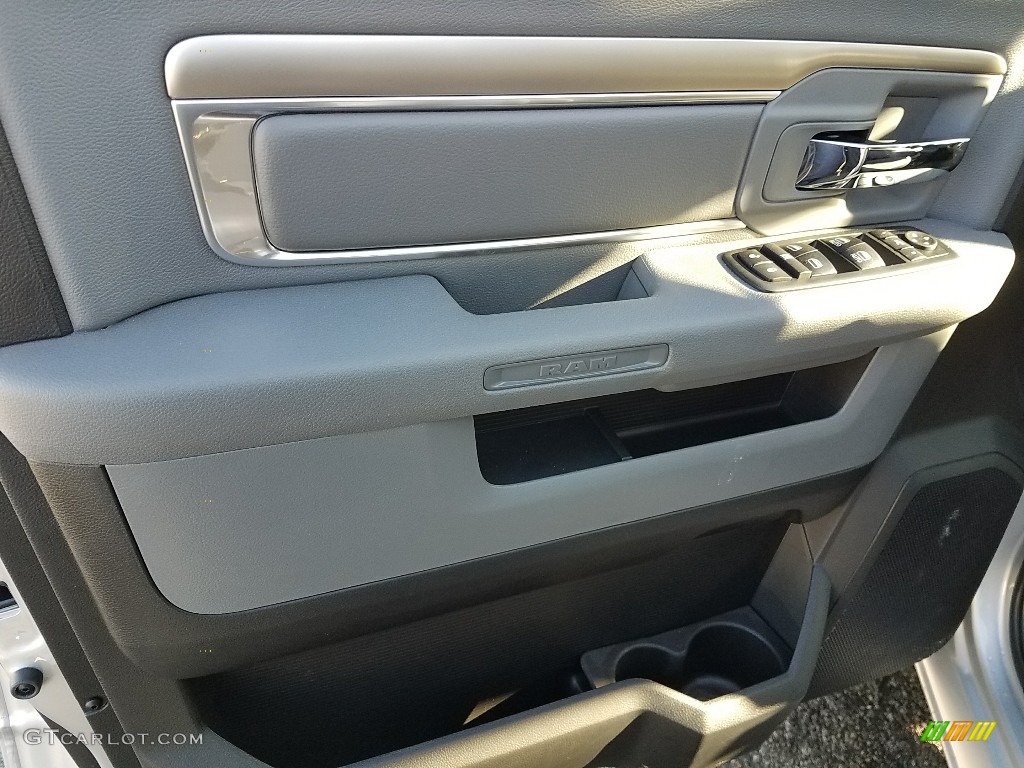2018 1500 Big Horn Crew Cab 4x4 - Bright Silver Metallic / Black/Diesel Gray photo #8