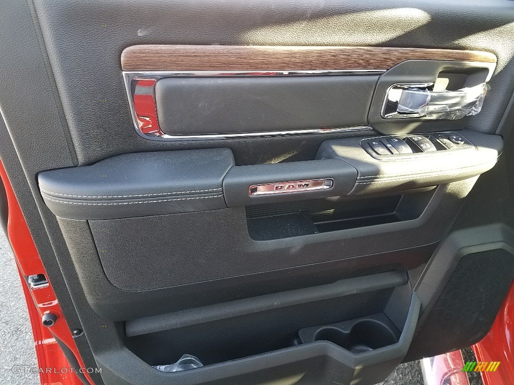 2018 1500 Laramie Crew Cab 4x4 - Flame Red / Black photo #8