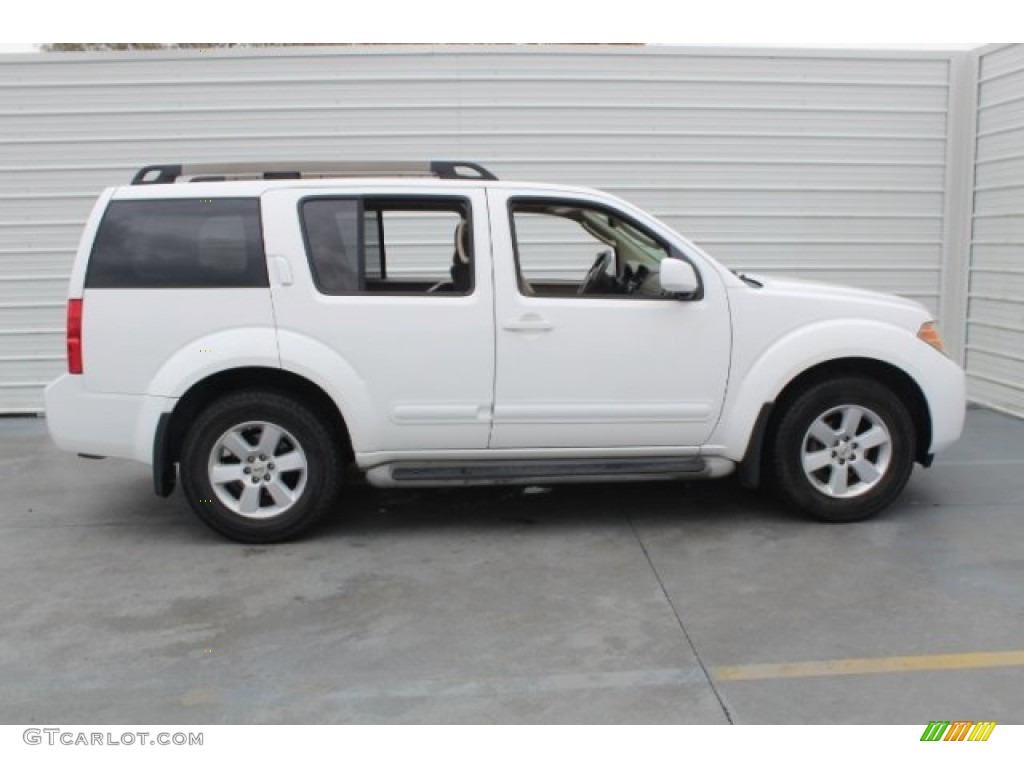 2011 Pathfinder SV - Avalanche White / Cafe Latte photo #10