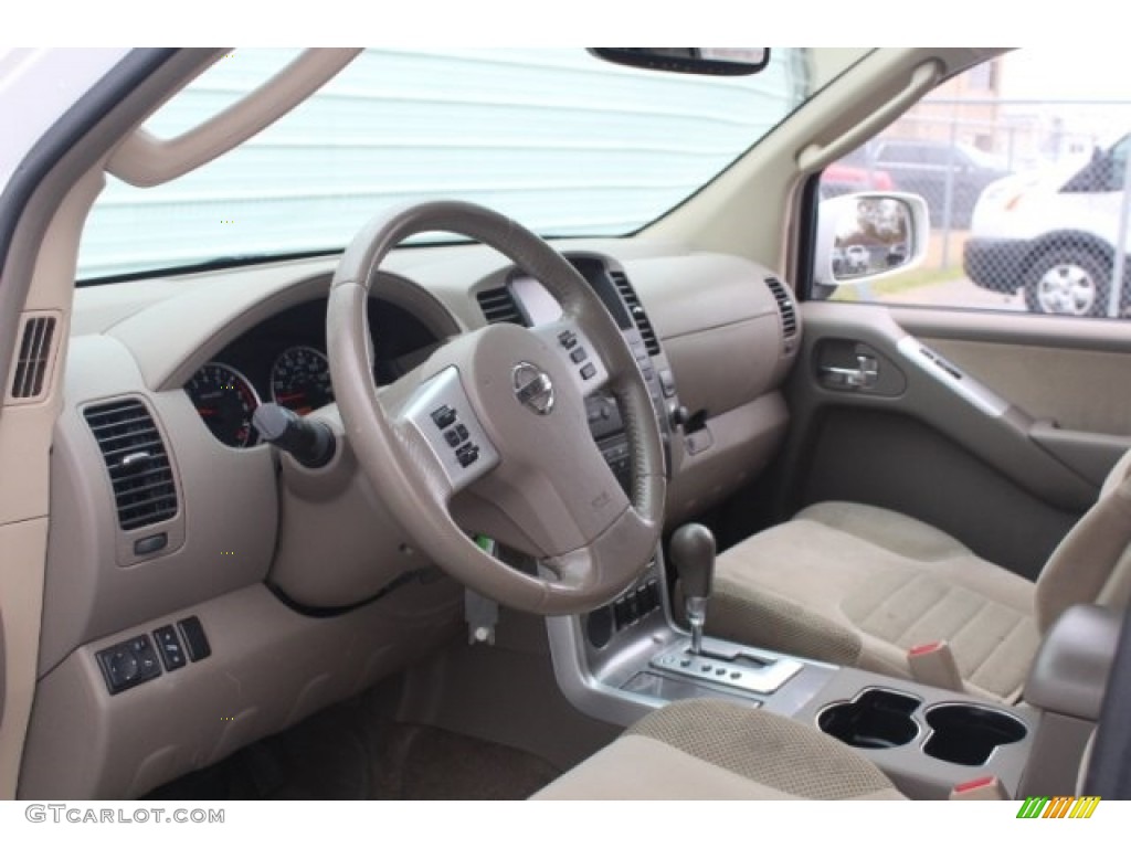 2011 Pathfinder SV - Avalanche White / Cafe Latte photo #14
