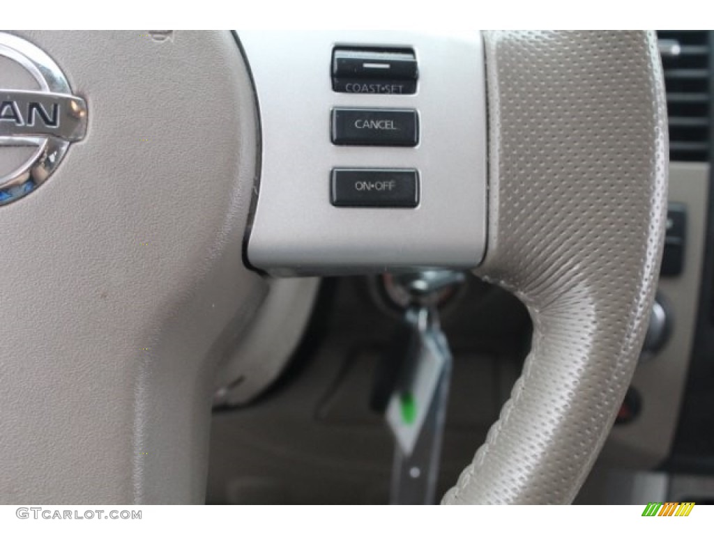 2011 Pathfinder SV - Avalanche White / Cafe Latte photo #21