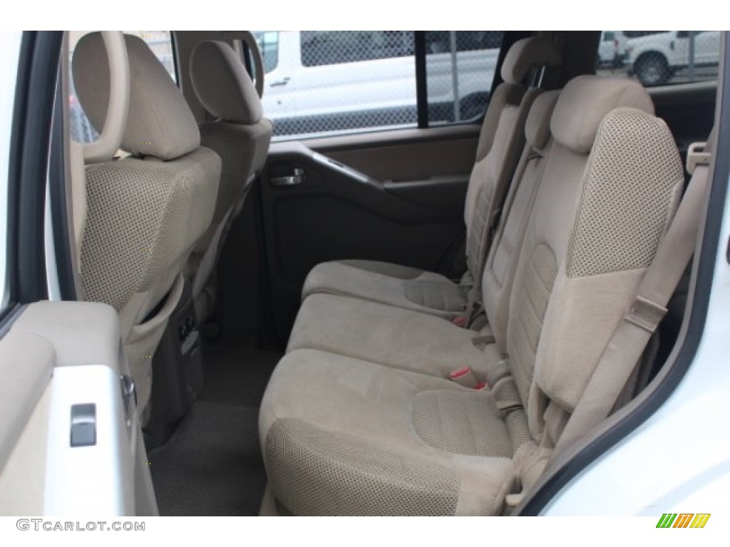 2011 Pathfinder SV - Avalanche White / Cafe Latte photo #26
