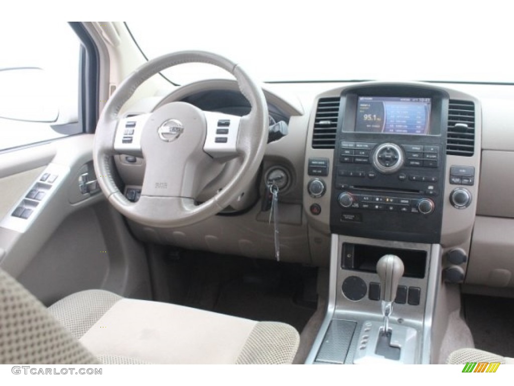 2011 Pathfinder SV - Avalanche White / Cafe Latte photo #27