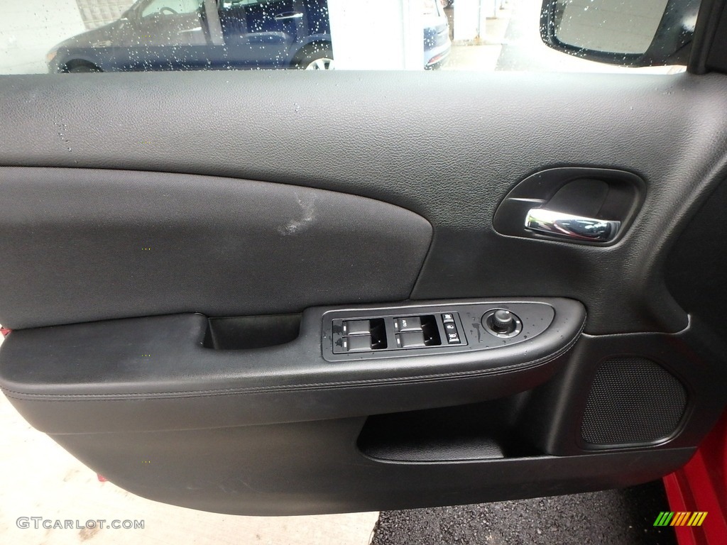 2012 200 Touring Sedan - Deep Cherry Red Crystal Pearl Coat / Black/Light Frost photo #13