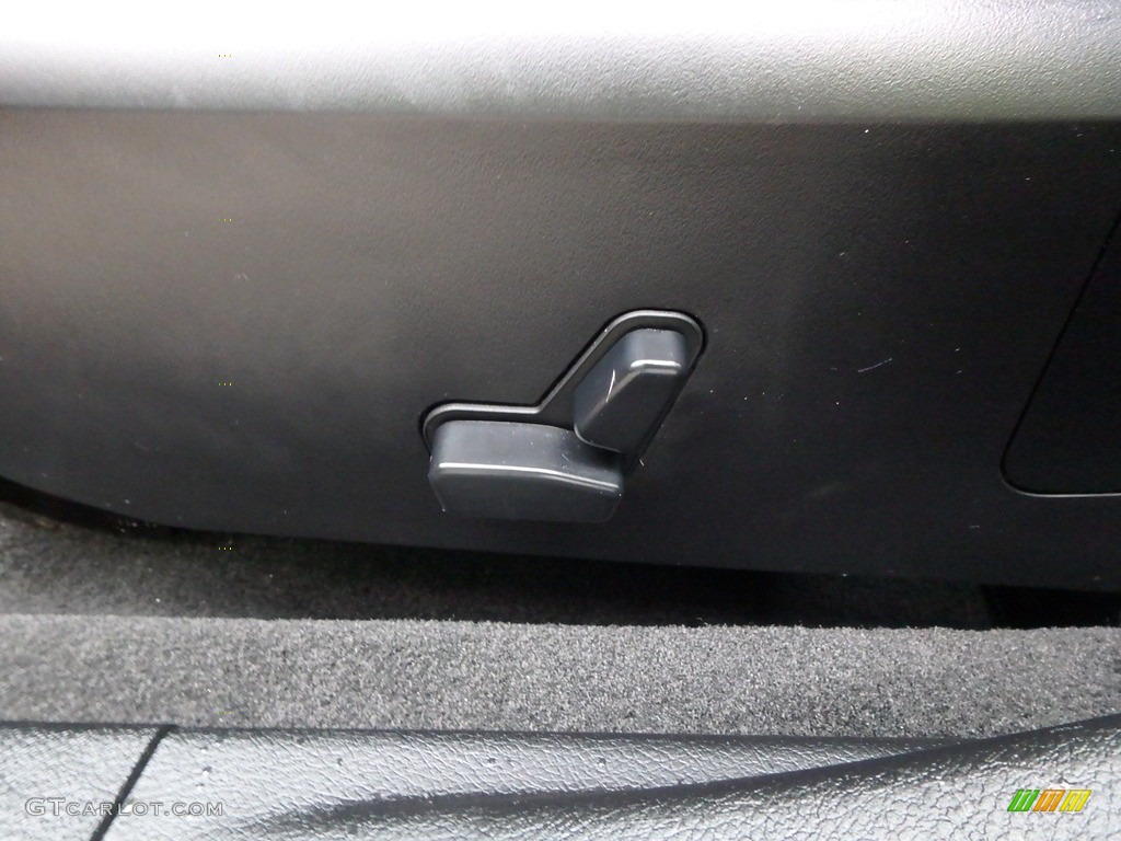 2012 200 Touring Sedan - Deep Cherry Red Crystal Pearl Coat / Black/Light Frost photo #16