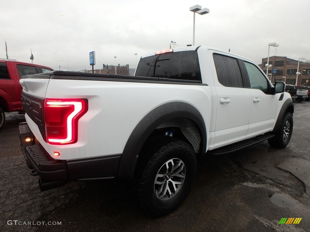 2017 F150 SVT Raptor SuperCrew 4x4 - Oxford White / Raptor Black photo #2