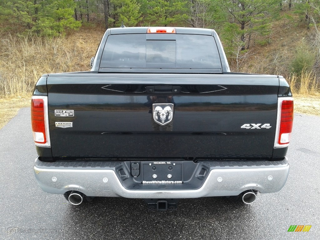 2017 1500 Laramie Crew Cab 4x4 - Brilliant Black Crystal Pearl / Black photo #7