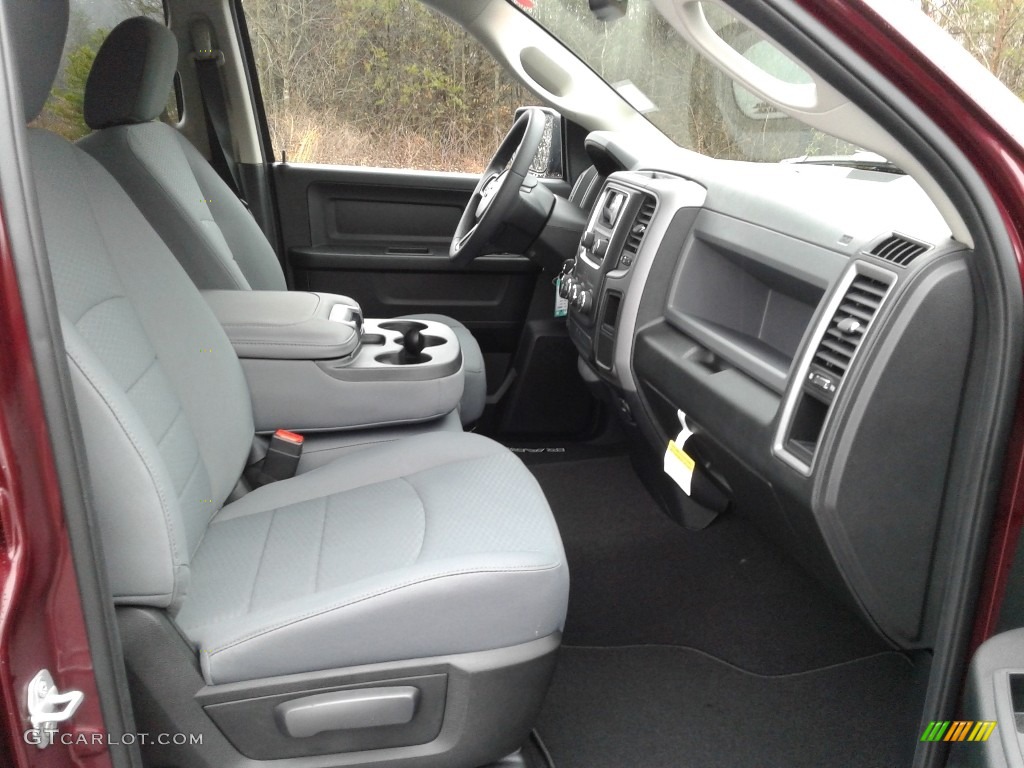 2018 1500 Express Quad Cab 4x4 - Delmonico Red Pearl / Black/Diesel Gray photo #16