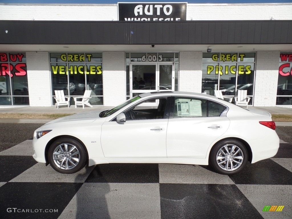 2017 Q50 2.0t - Majestic White / Graphite photo #1