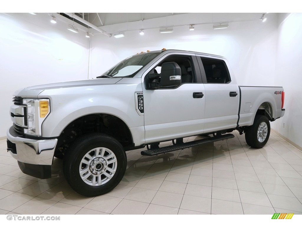 2017 F350 Super Duty XL Crew Cab 4x4 - Ingot Silver / Medium Earth Gray photo #3