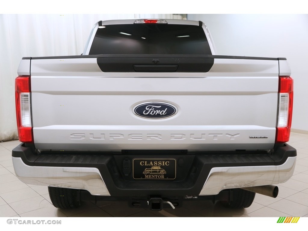 2017 F350 Super Duty XL Crew Cab 4x4 - Ingot Silver / Medium Earth Gray photo #32