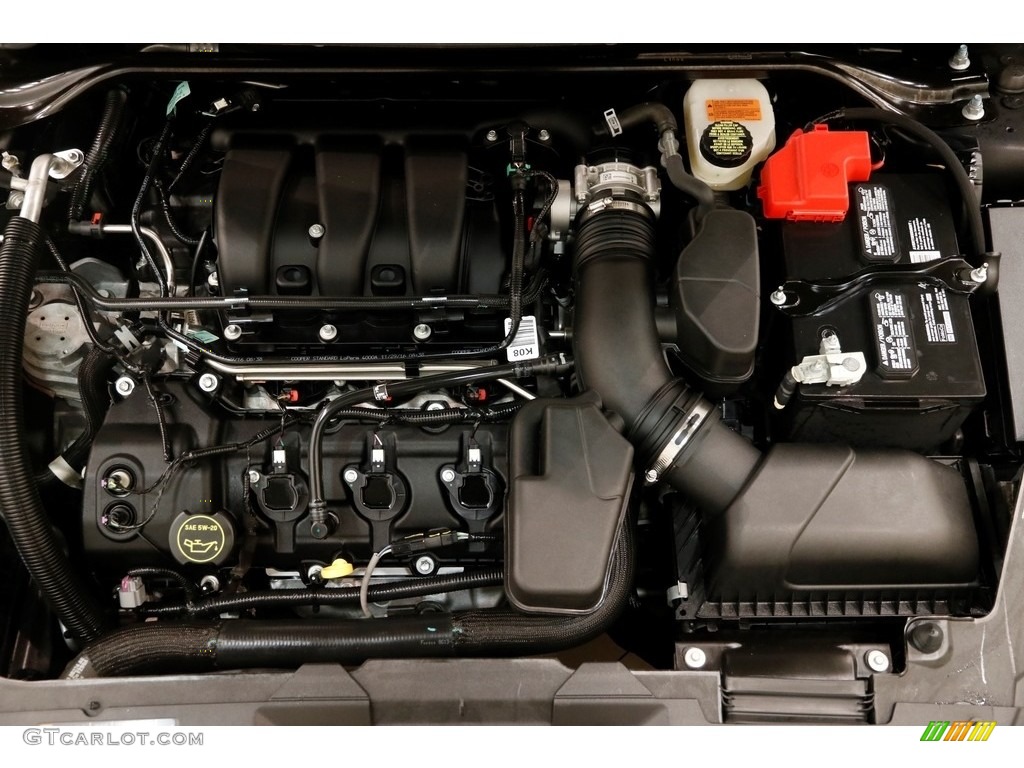 2017 Ford Taurus Limited Engine Photos