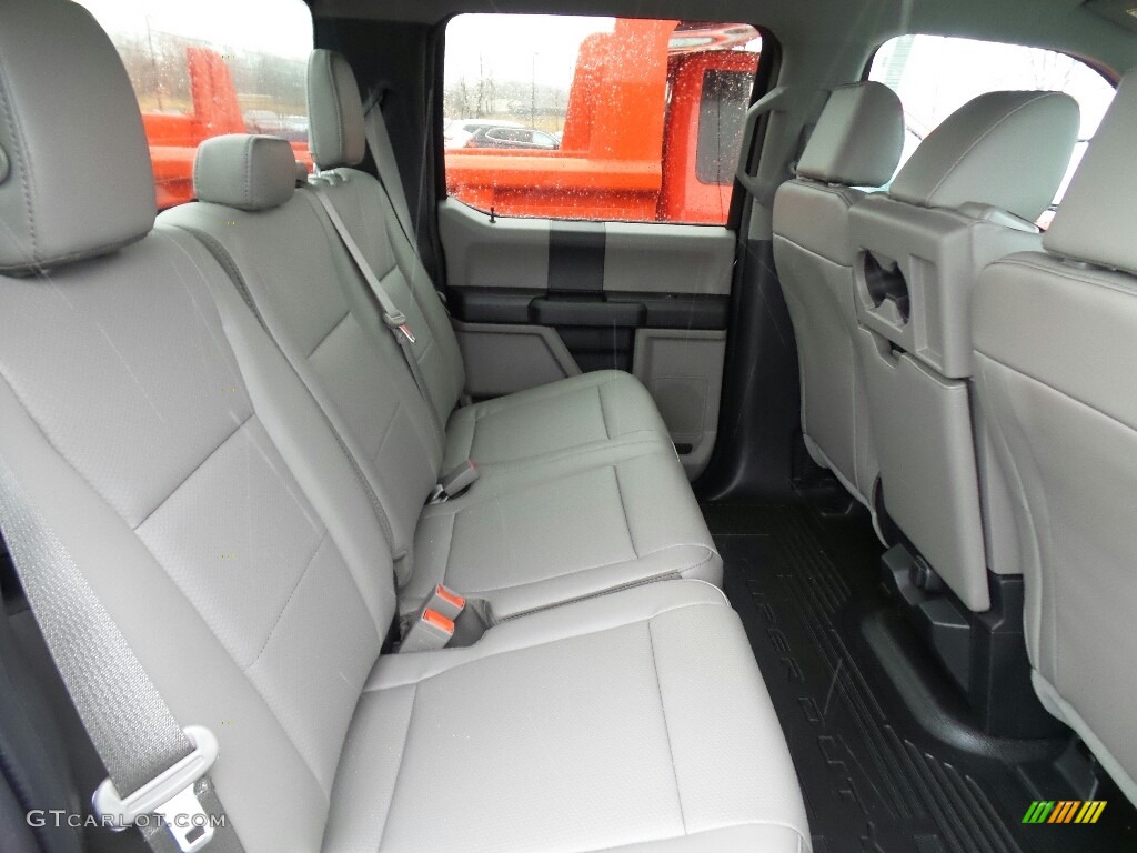 2018 Ford F350 Super Duty XL Crew Cab 4x4 Rear Seat Photo #124888968