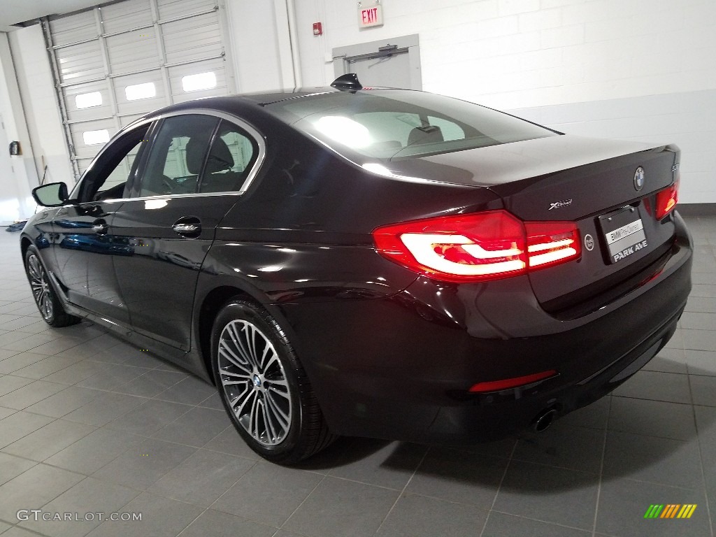 2018 5 Series 530i xDrive Sedan - Black Sapphire Metallic / Black photo #6