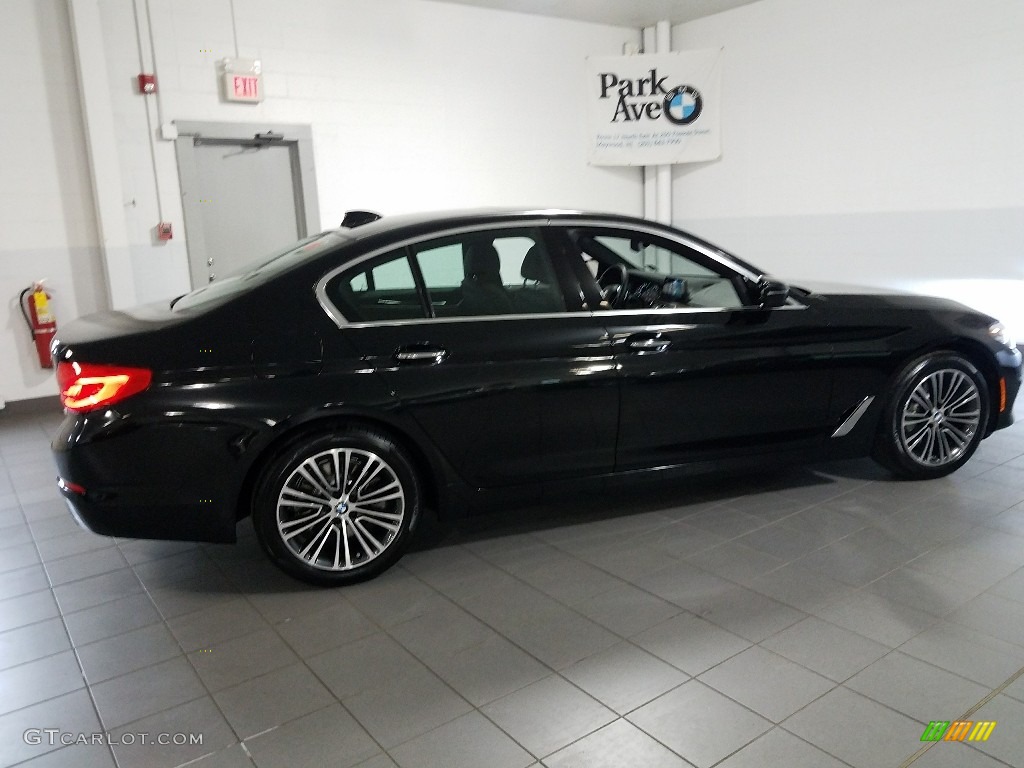 2018 5 Series 530i xDrive Sedan - Black Sapphire Metallic / Black photo #24