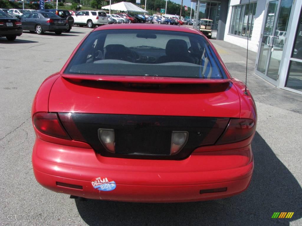 1998 Sunfire SE Coupe - Bright Red / Graphite photo #5