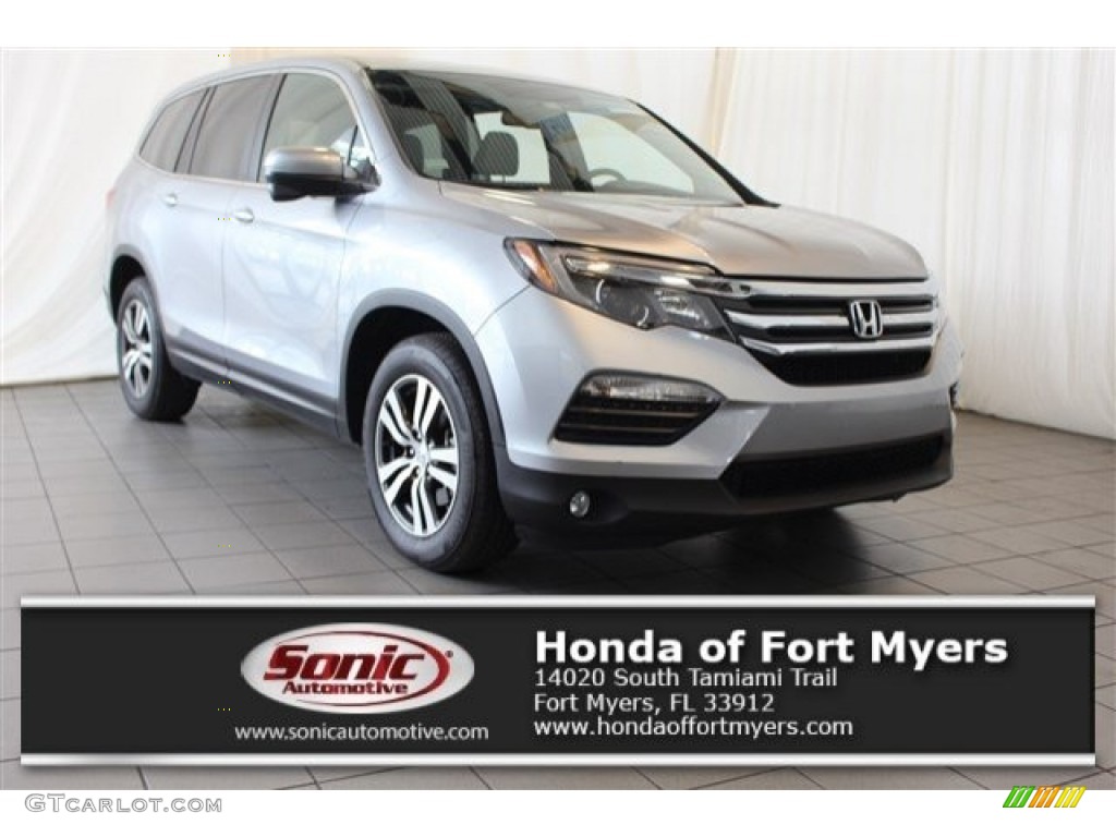 Lunar Silver Metallic Honda Pilot