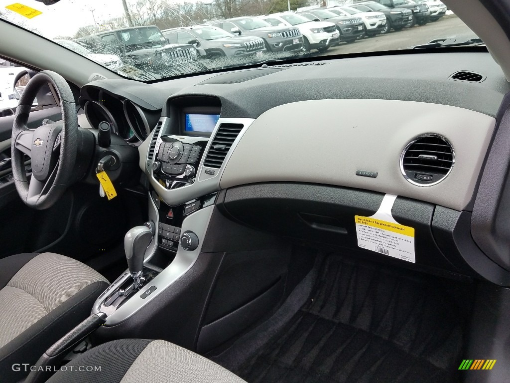 2016 Cruze Limited LS - Summit White / Jet Black/Medium Titanium photo #28