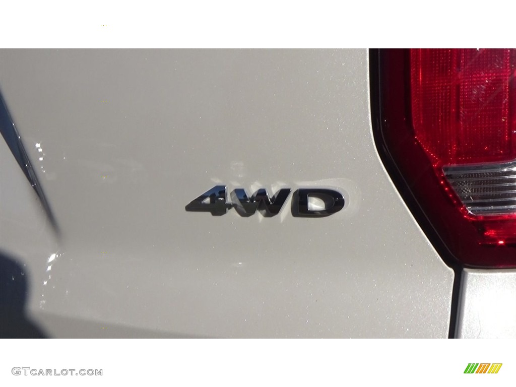 2018 Explorer XLT 4WD - White Platinum / Medium Stone photo #9