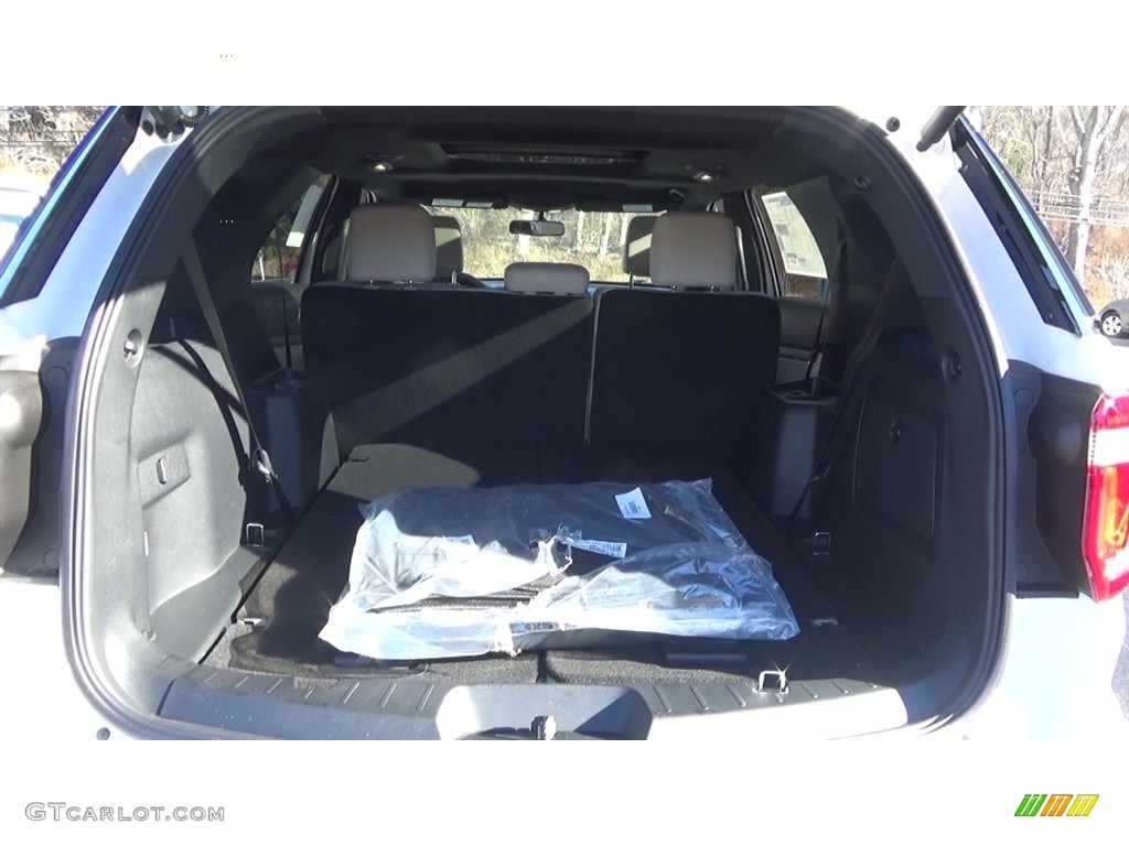 2018 Explorer XLT 4WD - White Platinum / Medium Stone photo #22
