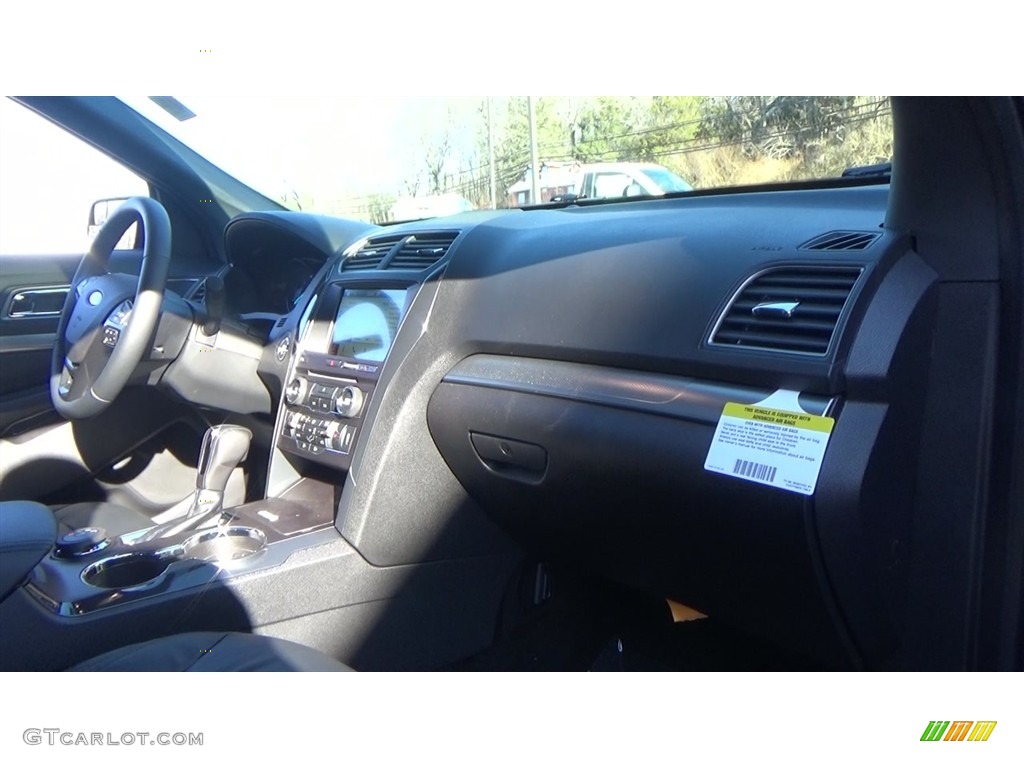 2018 Explorer XLT 4WD - Burgundy Velvet / Ebony Black photo #27