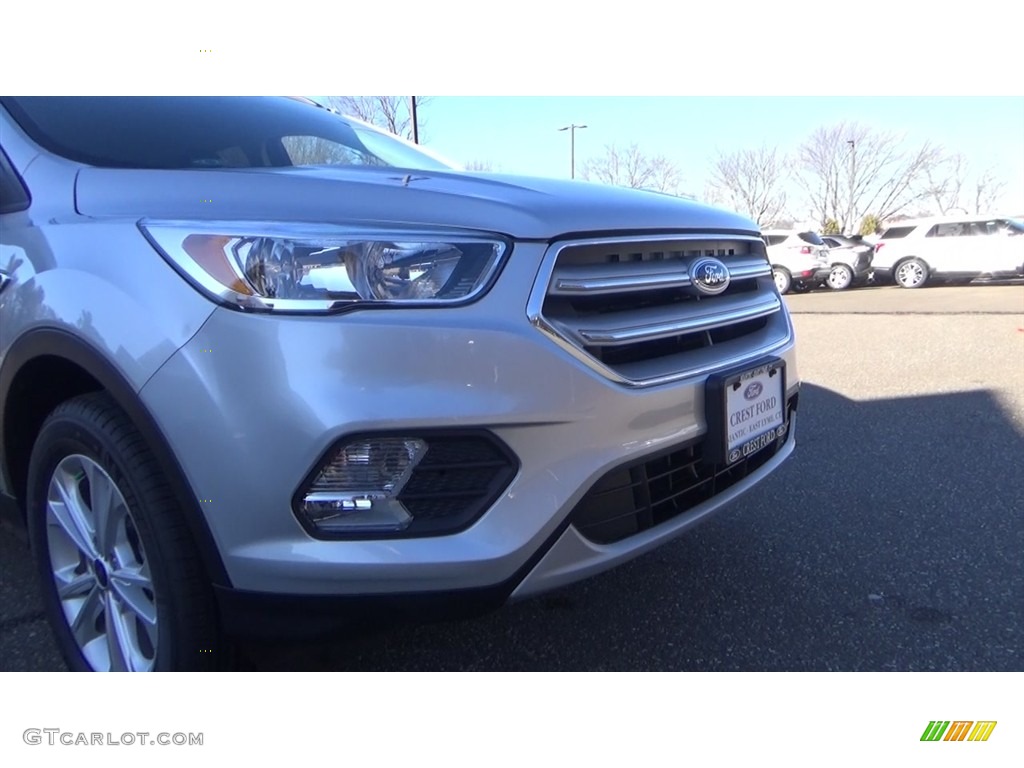 2018 Escape SE 4WD - Ingot Silver / Charcoal Black photo #27